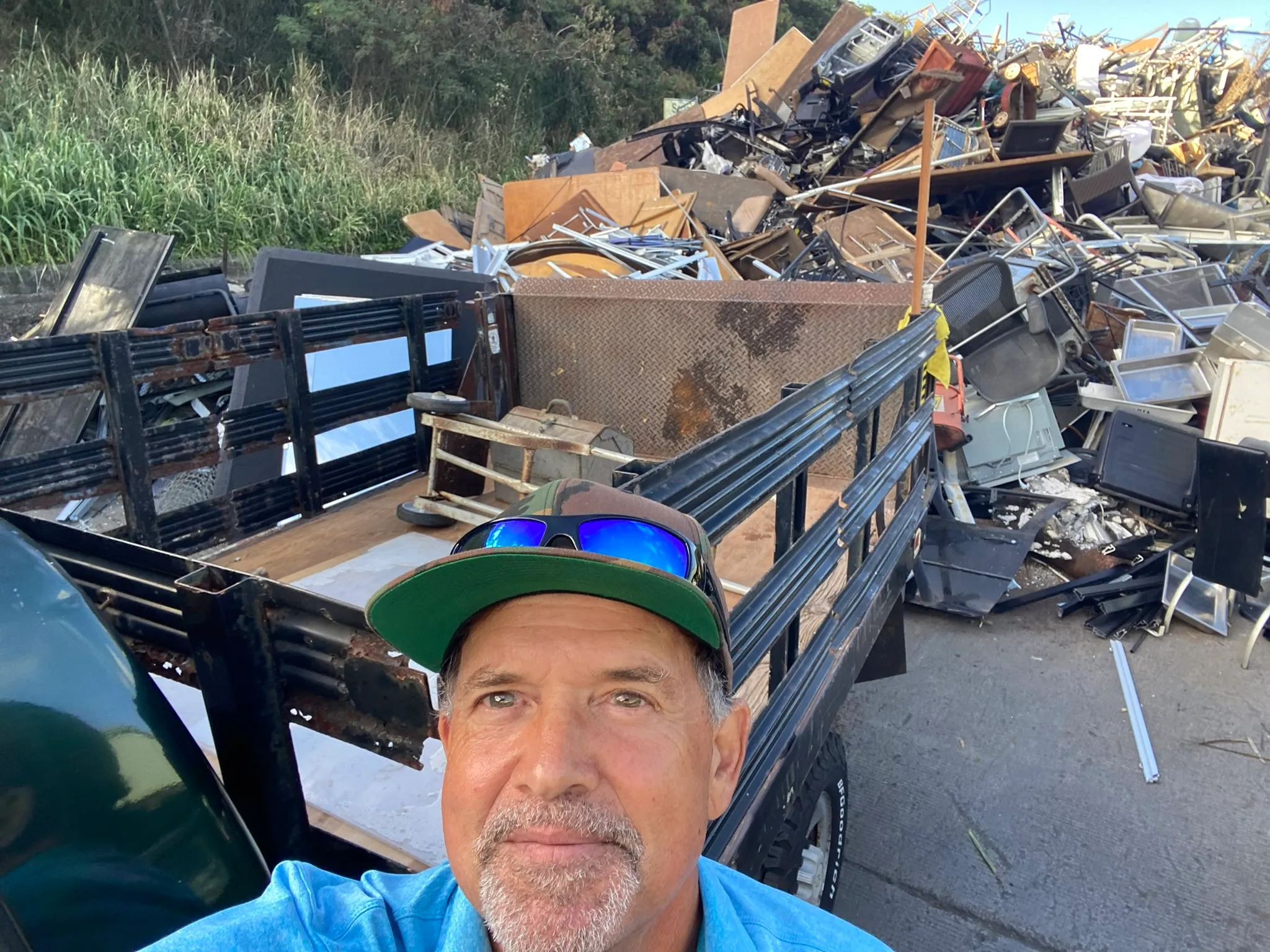 JunkForce team arriving at the job site